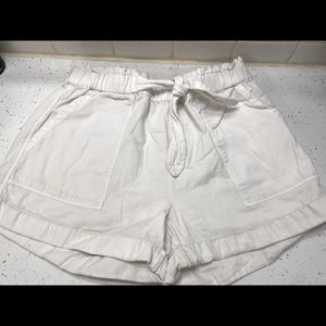 Aerie size medium paper bag waist shorts